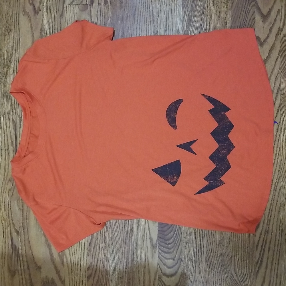 Pumpkin Maternity Shirt size Medium